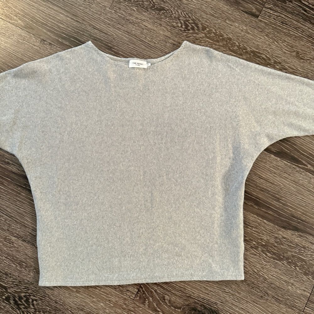 The Reset R Label Batwing Sweater - Picture 3 of 9